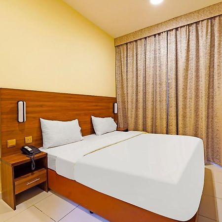 Oyo 925 Emirates Hotel Dubai Eksteriør billede
