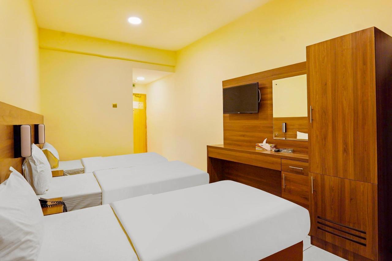 Oyo 925 Emirates Hotel Dubai Eksteriør billede