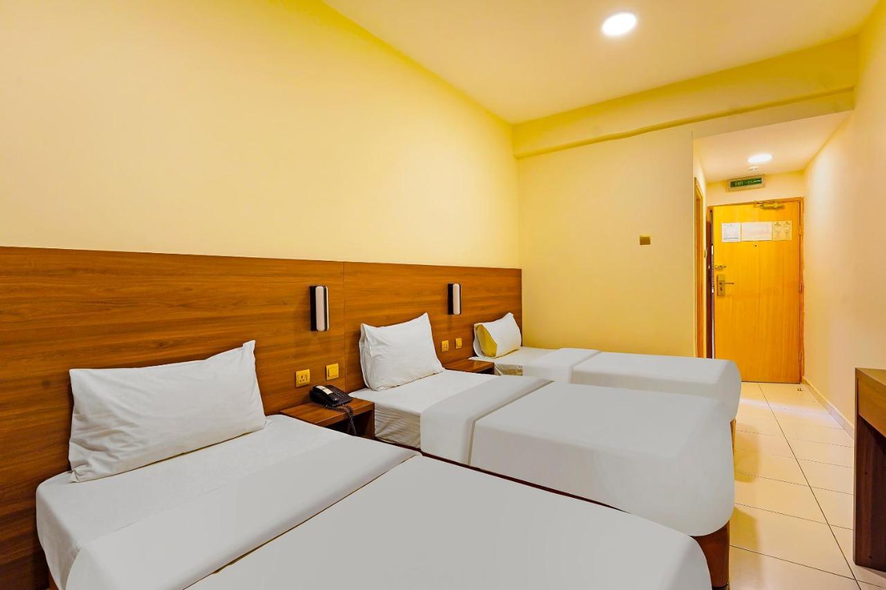Oyo 925 Emirates Hotel Dubai Eksteriør billede