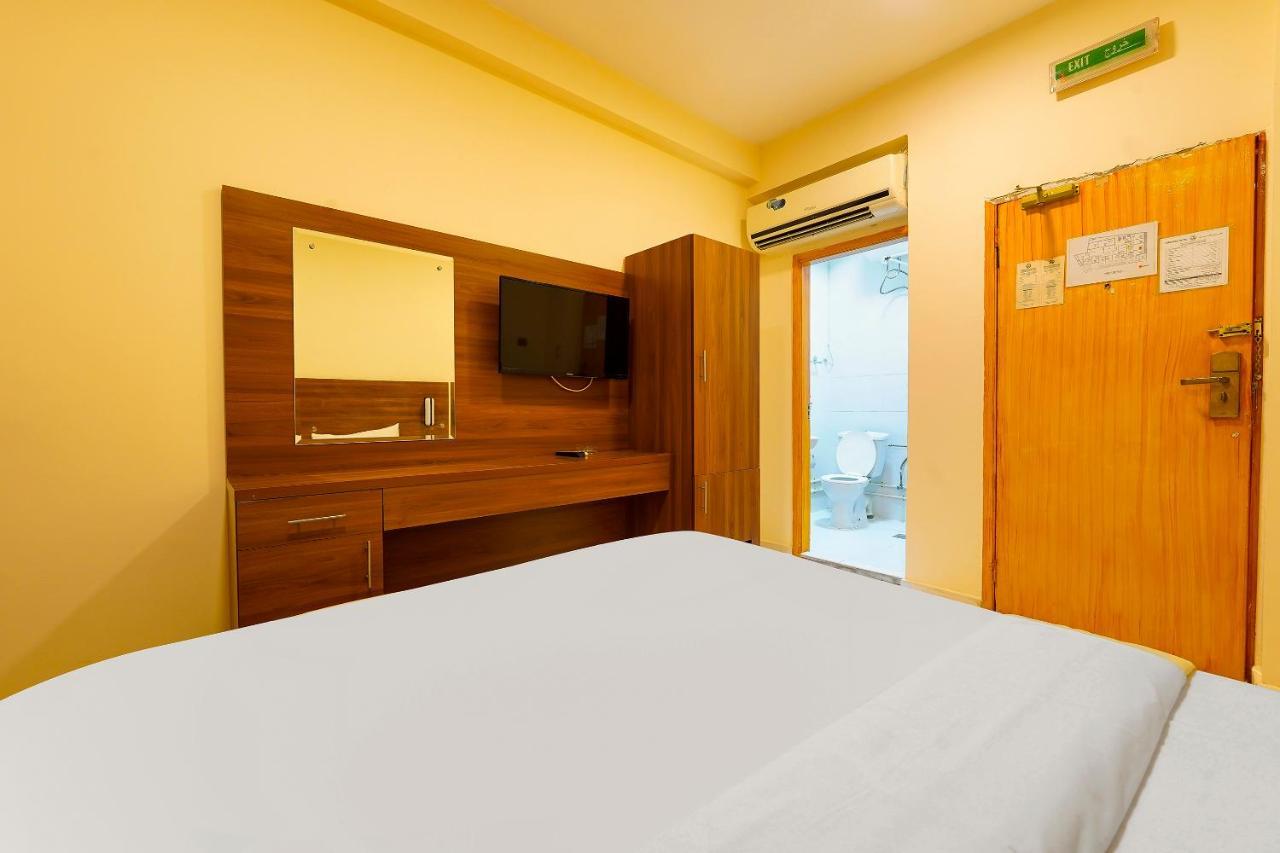 Oyo 925 Emirates Hotel Dubai Eksteriør billede